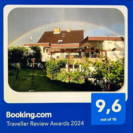 Mit Eigenem Bad, Kochnische Und Wintergarten 아파트 *