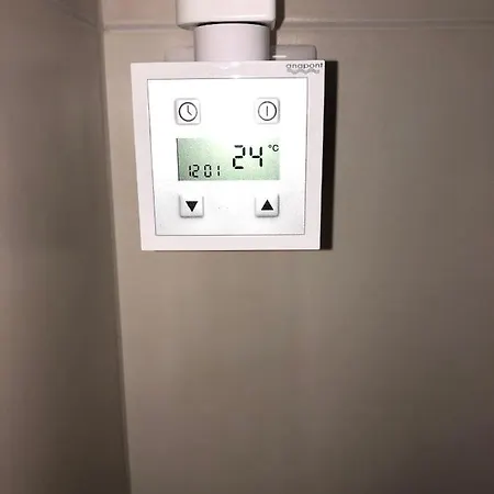 Διαμέρισμα Mit Eigenem Bad, Kochnische Und Wintergarten Dettum