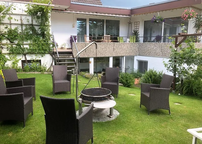 Mit Eigenem Bad, Kochnische Und Wintergarten *