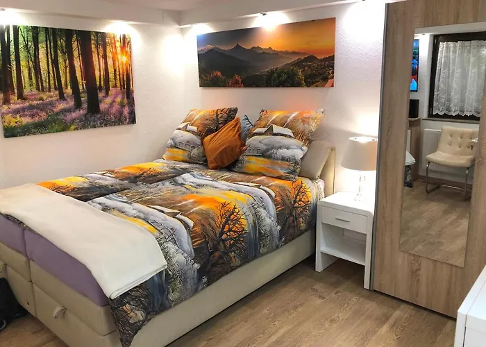 Mit Eigenem Bad, Kochnische Und Wintergarten 아파트 *