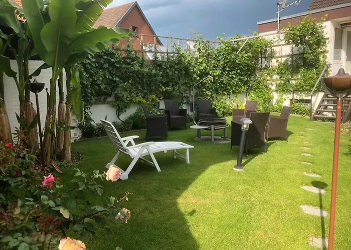 Mit Eigenem Bad, Kochnische Und Wintergarten 아파트 Dettum