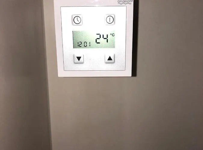 아파트 Mit Eigenem Bad, Kochnische Und Wintergarten Dettum