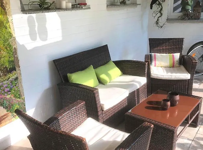 Mit Eigenem Bad, Kochnische Und Wintergarten * Dettum