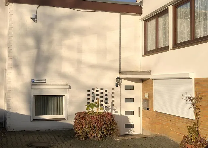 Mit Eigenem Bad, Kochnische Und Wintergarten 아파트 *